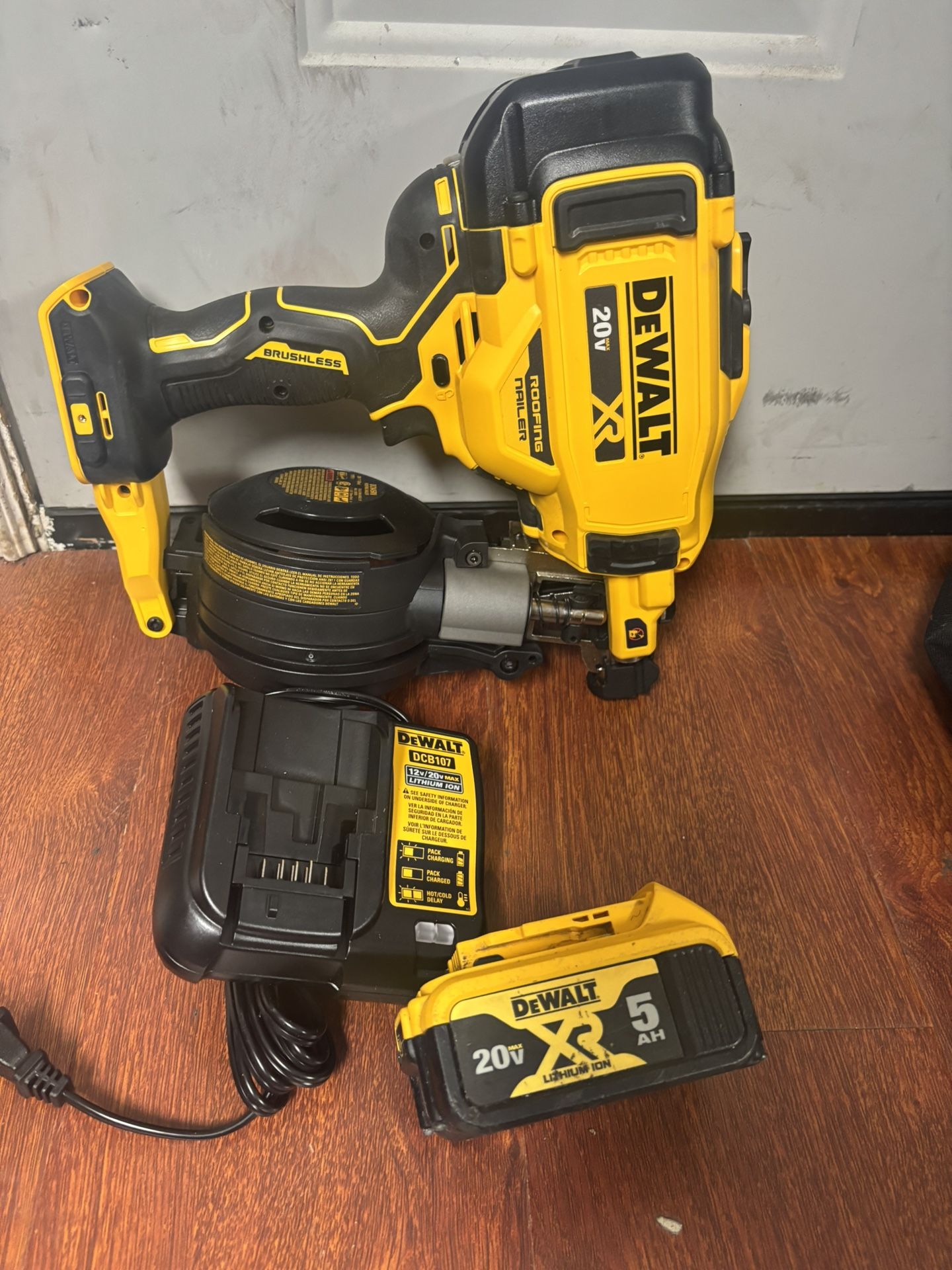 Dewalt Roofing Nailer Kit