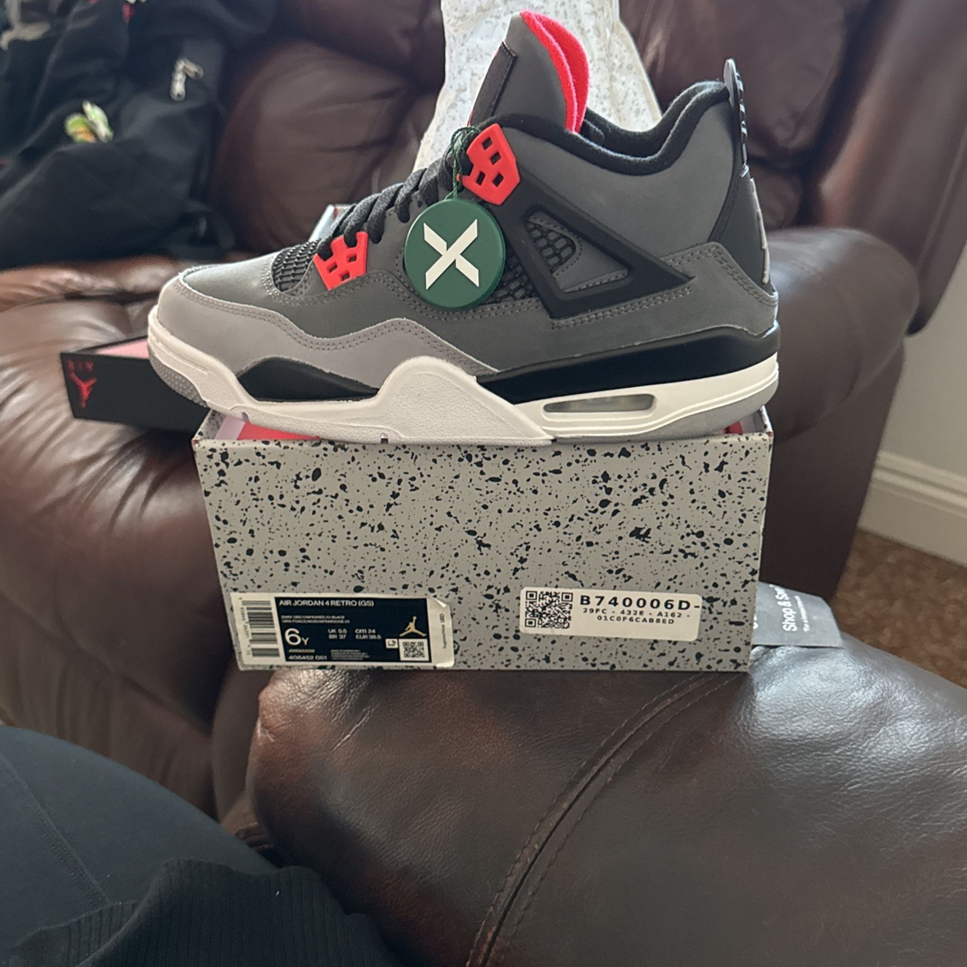 Jordan 4