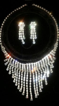 Chrystal jewelry set! New!
