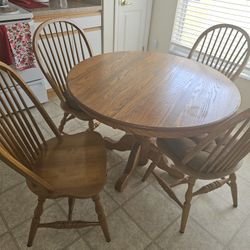 5 Pieace Dinnig Wood Table With Extra Extension 