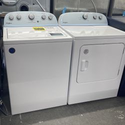 New Scratch And Dent Whirlpool Washer And Dryer Set. 1 Year Warranty 
