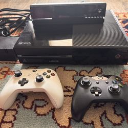 Xbox One With kinect Bar And Two Controllers