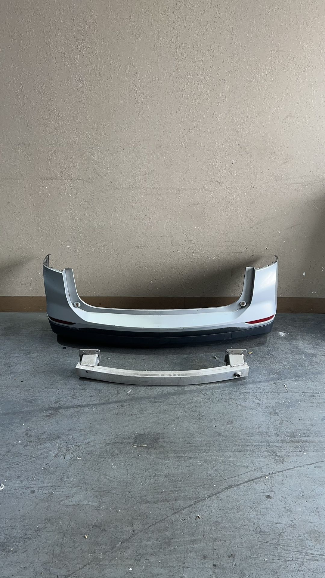18-21 Chevy Chevrolet Equinox Rear Bumper Cover Rear Fascia Bumper Trasero De Atras Part Parts 2018 2019 2020 2021