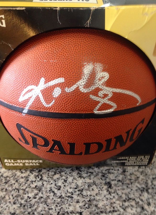 Kobe Bryant #8 Signed Ball '99 (Verifiable/Blemished)