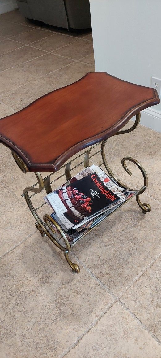 Side Table Magazine Rack $20