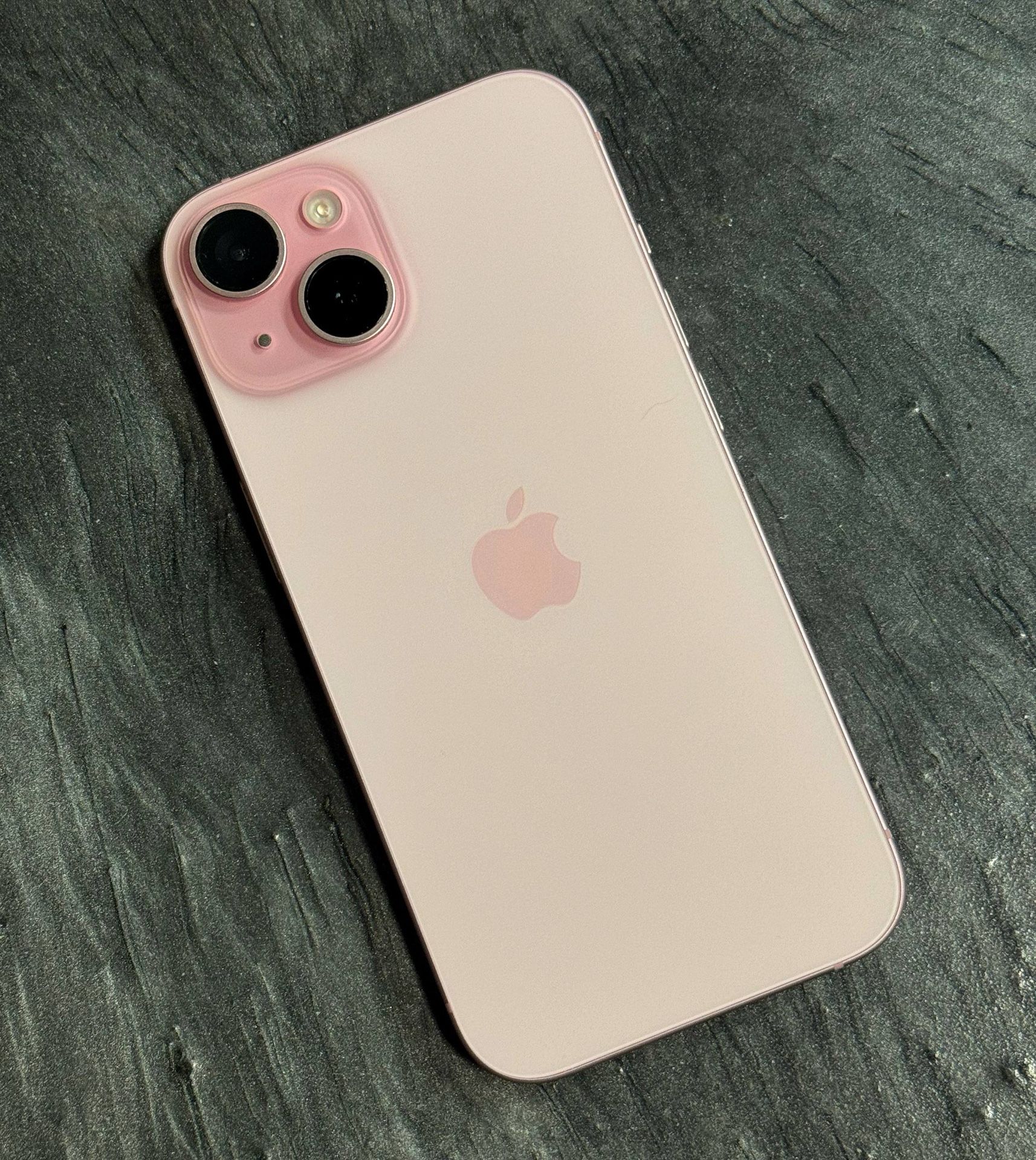Apple iPhone 15 Pink A2846 128GB Locked Excellent Condition BH 86% USB-C