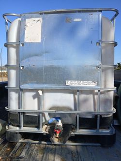 Tote Tank