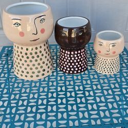 SUPER ADORABLE! BOHEMIAN STYLE 🌱🌿☘️🪴Opalhouse Stoneware Face Planter VASES.
🪴 (3) ALL (3) LOT/BUNDLE