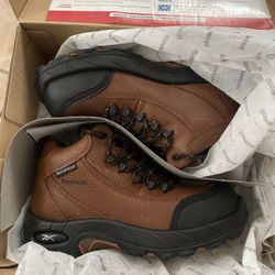 WORK BOOTS 