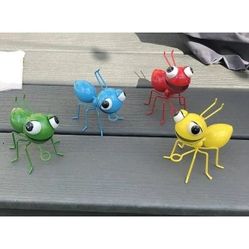 New Metal Art Garden Decorative Cute Ant Outdoor Wall Sculptures-Set of 4