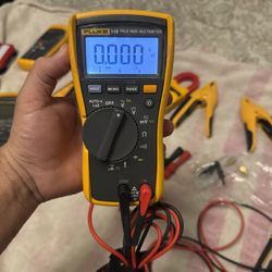 Fluke 116 True RMS Multimeter 