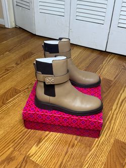 Tory Burch Leather Chelsea Ankle Boots