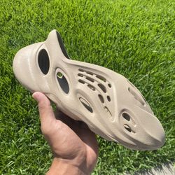 Yezzy Foam Runner Mist