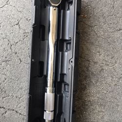 Pittsburgh Professional  Drive Click Type Torque Wrench