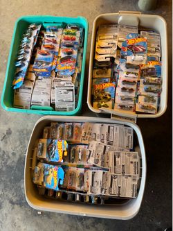 990 Hot Wheels and Matchbox cars