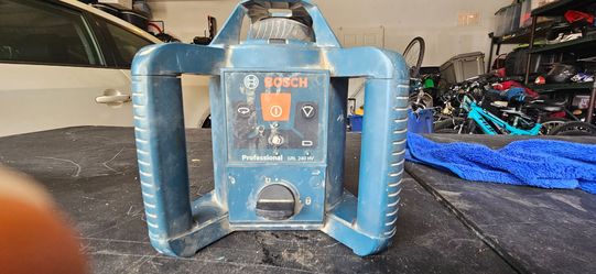 Self-leveling laser