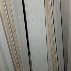 Moulding 2-1/2" 7 and 8 feet long over 100 available $1/ft
