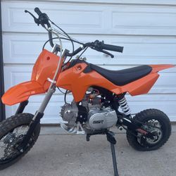 2022 SSR110 Pit Bike Dirt Bike Like New Low Hours