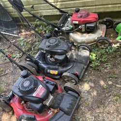 3 Self Propelled Mower 2 With Honda Engines One real Honda All Need Work 