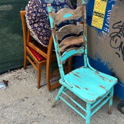 Free Chairs 
