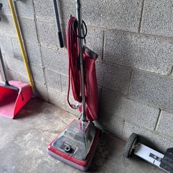 Commercial Vacuum Cleaner 