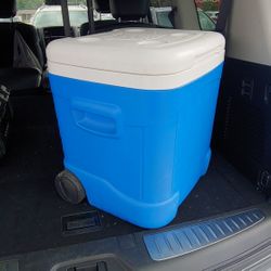 Igloo " Ice Cube" Cooler