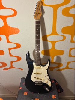 Peavy guitar with  case