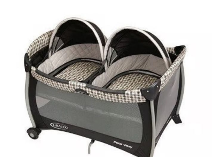 Graco Twin Bassinet/Playpen Combo