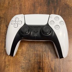 White PS5 Controller