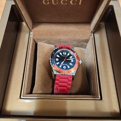 Gucci Pantheon Watch 115.2