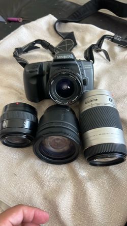 Minolta Maxxum 500si Film Camera with 4 Lenses