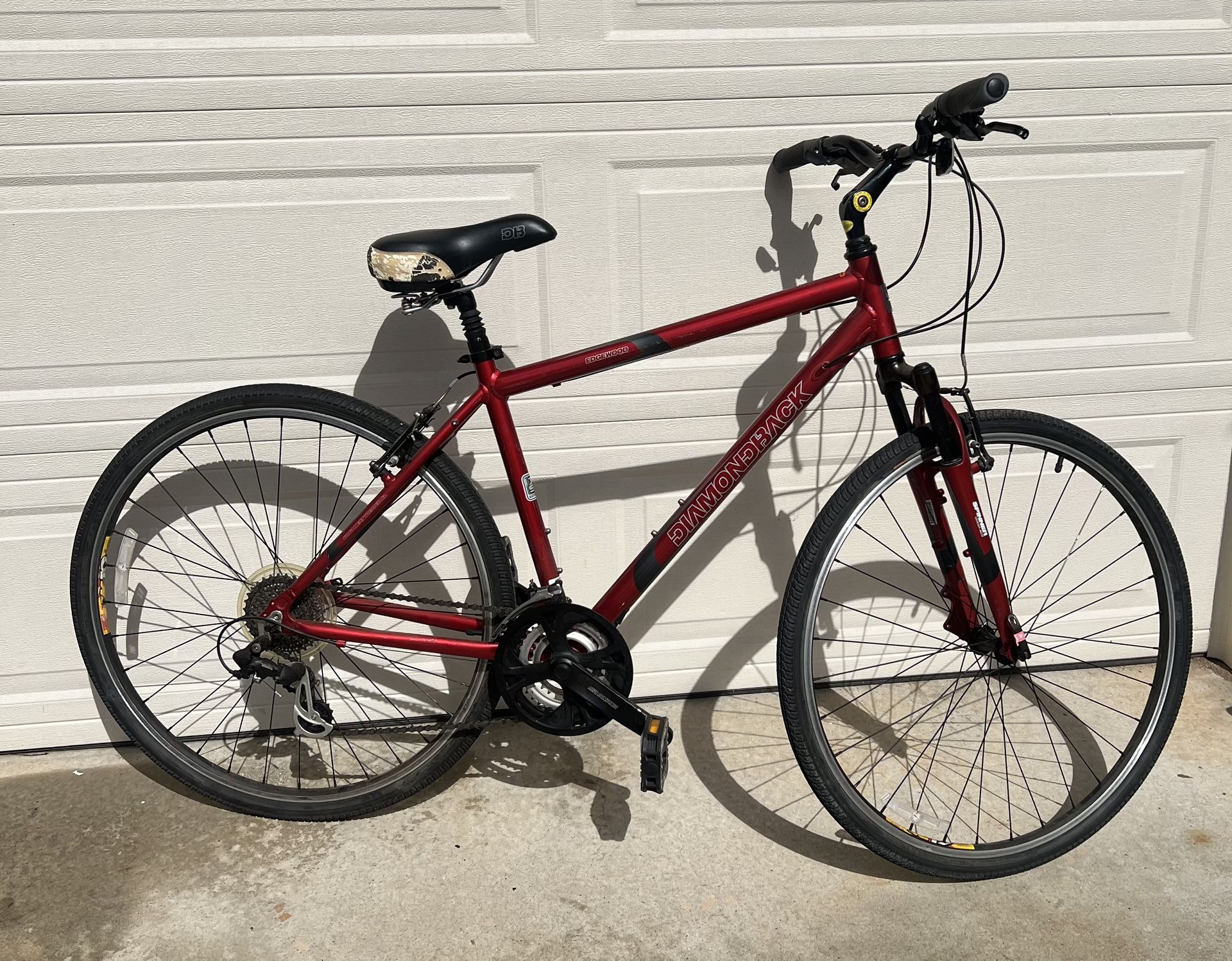 Diamondback Hybrid Mountain Bike