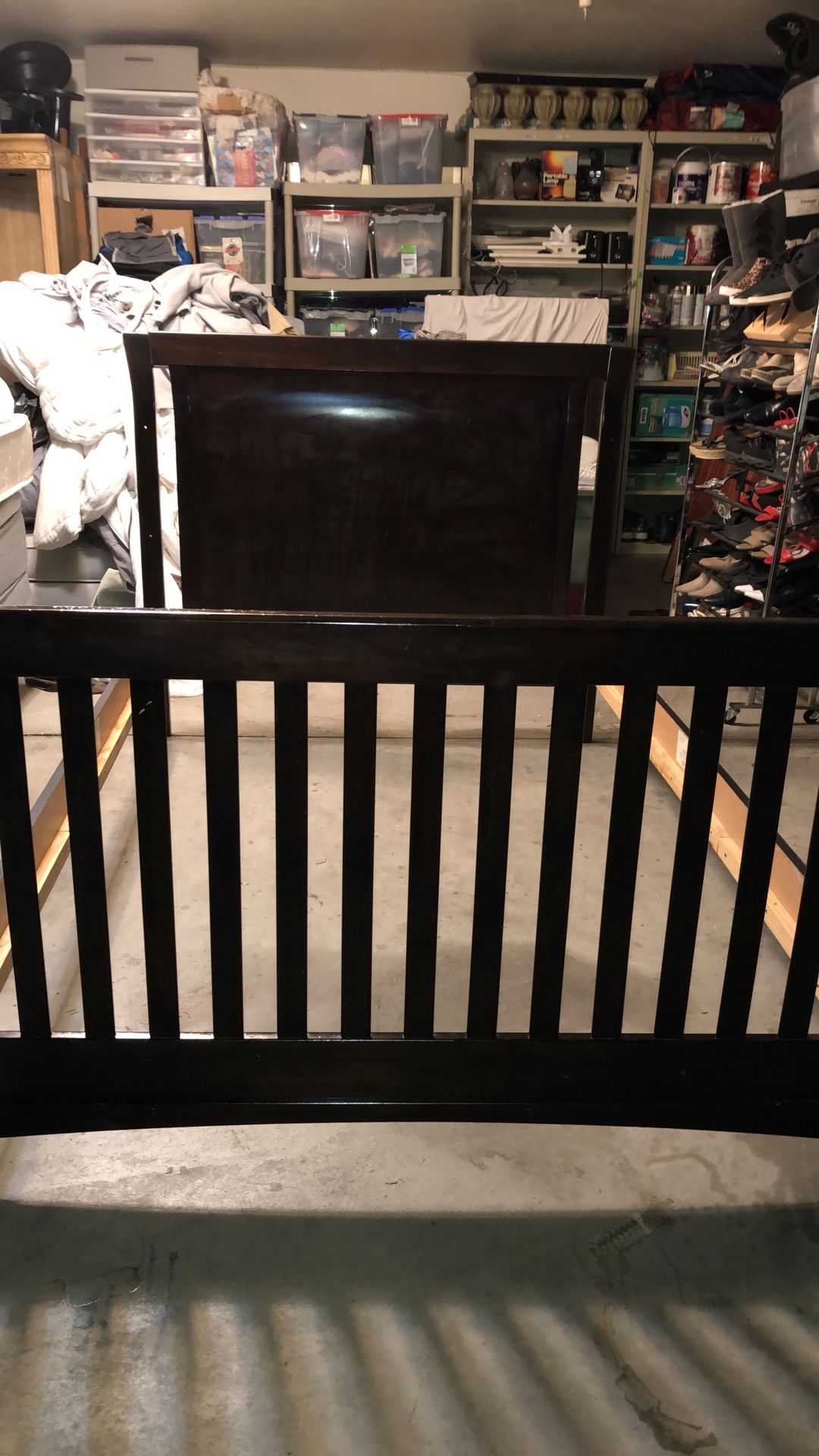 Simmons Juvenile Wood Full Bed Frame