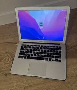 MacBook Laptop