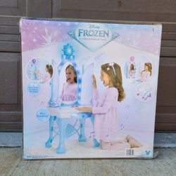 ✅ New Frozen Disney Elsa's Magical Ice Vanity