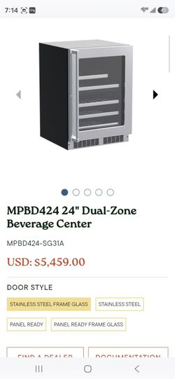 Dual zone beverage center