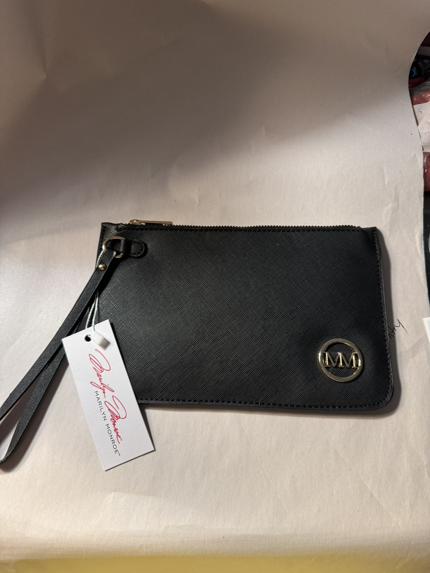 NWT Marilyn Monroe Black Slim Wristlet Clutch Wallet Purse