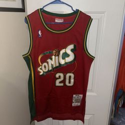 NBA Seattle SuperSonics Gary Payton red jersey size L