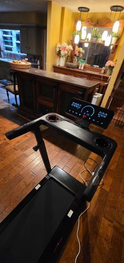 UMAY - L10 20% Auto Incline Treadmill for Home-SpaceSaver Folding Design, 3.5HP Quiet Brushless & 8.7 MPH Speed, 400lb Capacity - Black