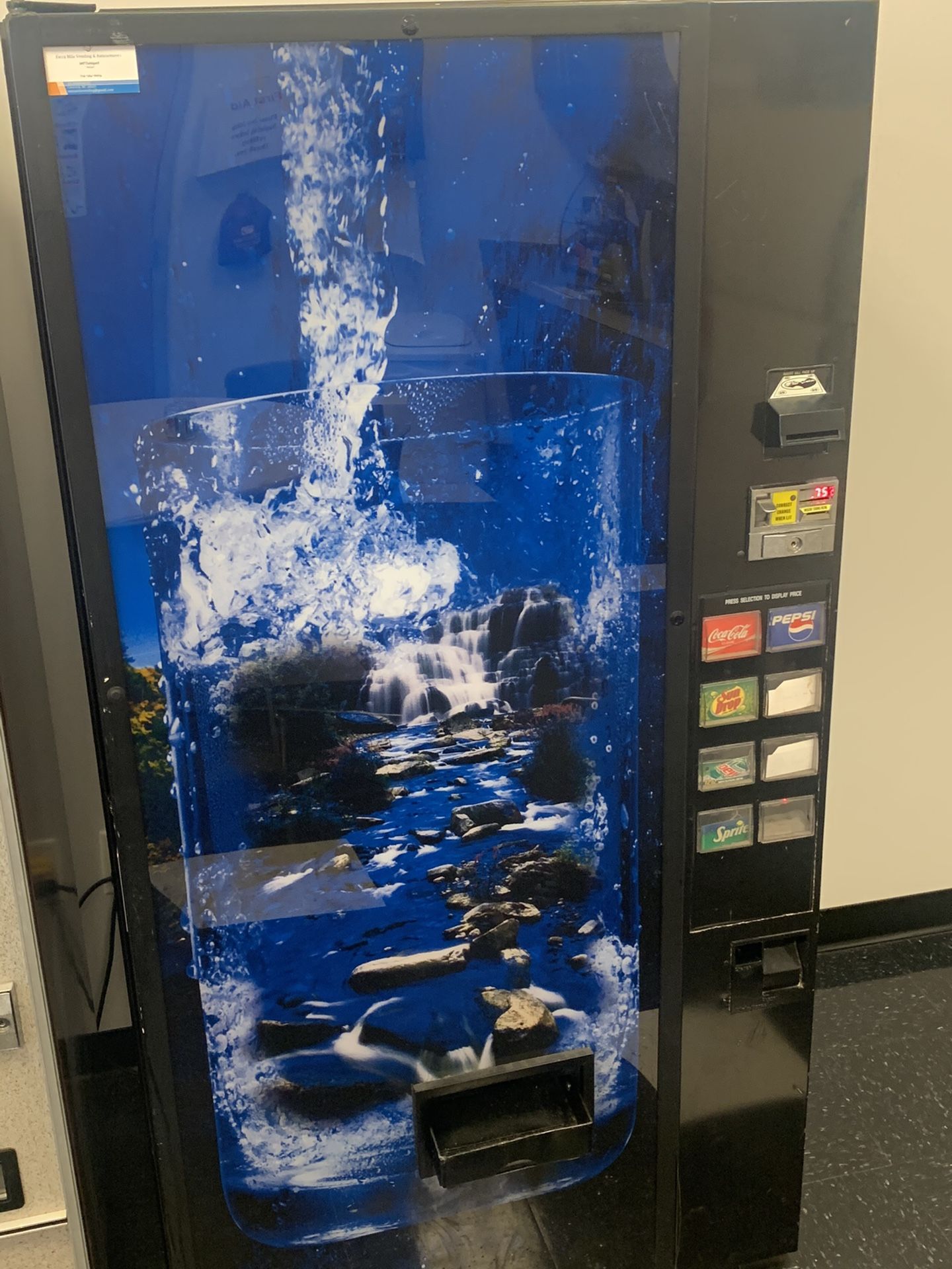 Dixie Narco 501T multi-price drink vending machine for Sale in ...