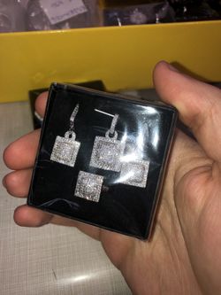 $1295- Ladies 14k White Gold Finished Silver 3 PC Set Ring, Earrings, Pendant