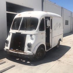  1953 International Metro Van SHORTY