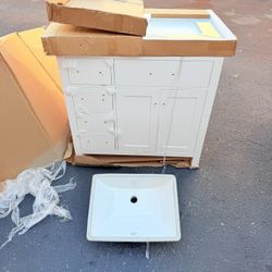 Ariel Bristol 36 In. Right Offset Single Rectangle Sink Bathroom Vanity With Carrara White Quartz Countertop 1.5 Edge In White