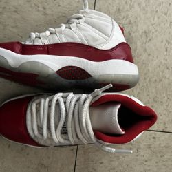 JORDAN 11 CHERRY SIZE 4 OFFER A PRICE