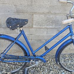 Vintage cruiser bike