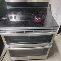 G E Electric Range Double Oven 
