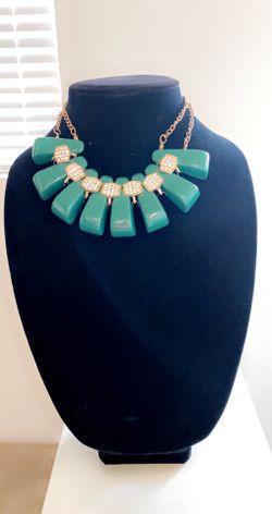 Green & Gold Necklace/ With stones