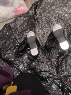 Girl Tap Shoes 7M. 9 M
