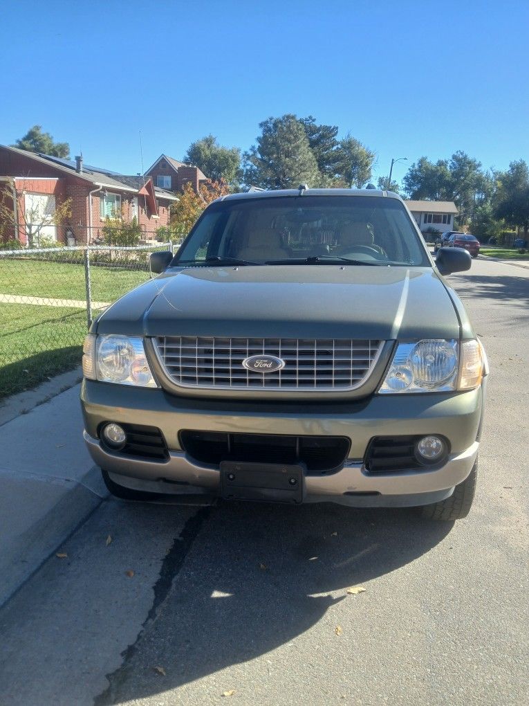 2004 Ford Explorer