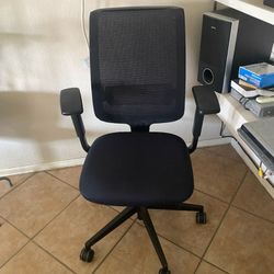 Office Chairs 